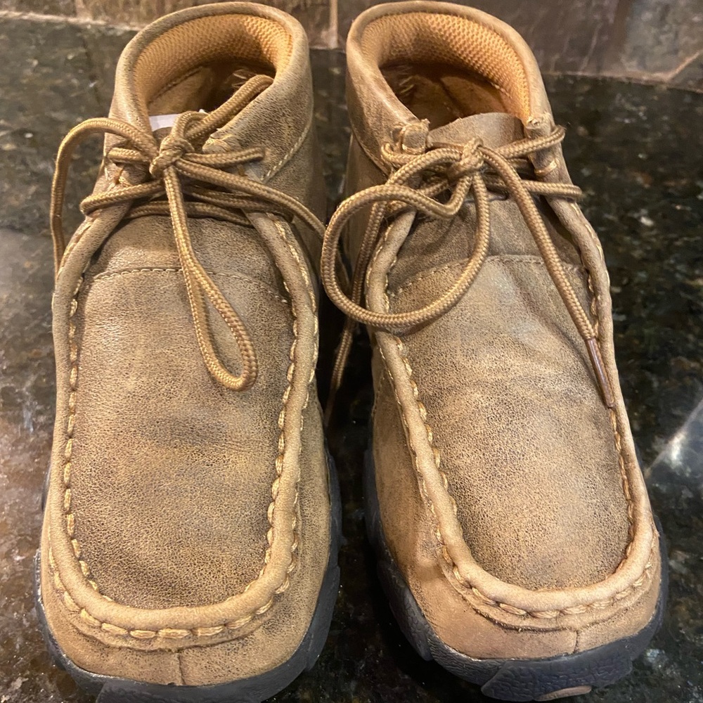 Ariat twisted x shoe